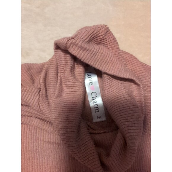 Tan crop top turtle neck long sleeve size medium - Picture 2 of 5